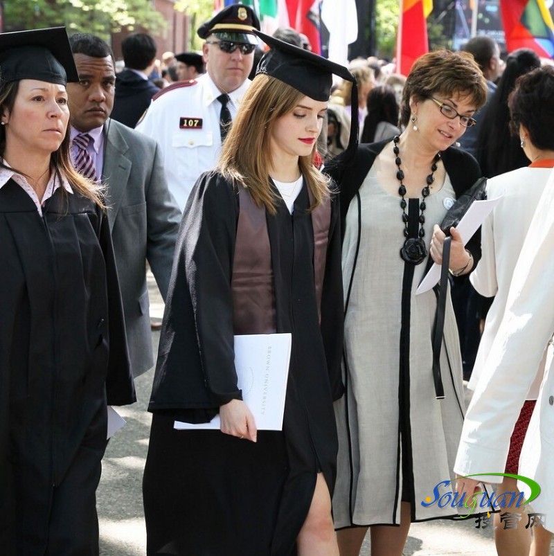 艾瑪沃特森畢業照