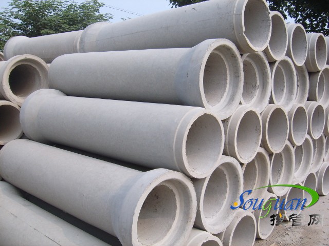 水泥管擋路引發鄰里糾紛